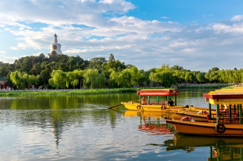 北京“六?！鼻逵俟こ? width=